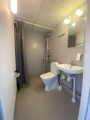 Basic Oda, Şehir Manzaralı