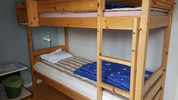 Tek Kişilik Oda, Ortak Banyo