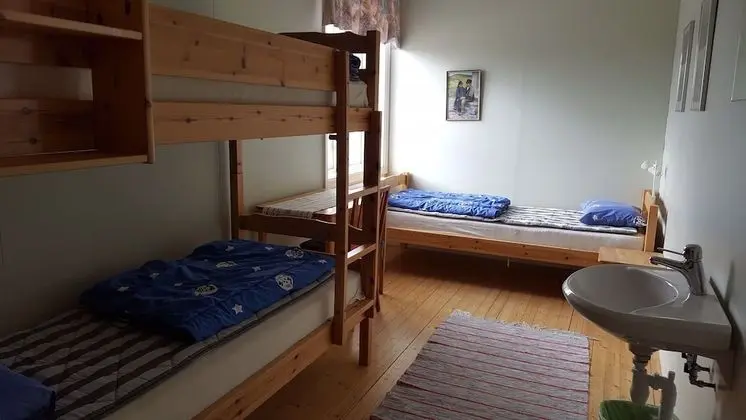 Üç Kişilik Oda, Ortak Banyo