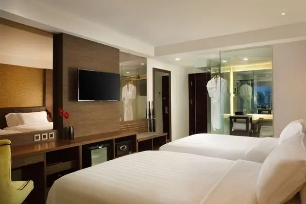 Oda, 2 Tek Kişilik Yatak, Balkon, Havuz Manzaralı