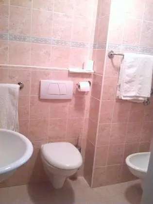 Economy Tek Büyük Yataklı Oda, 1 Çift Kişilik veya 2 Tek Kişilik Yatak, Sigara İçilmez, Özel Banyo