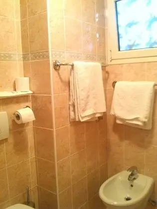 Economy Tek Büyük Yataklı Oda, 1 Çift Kişilik veya 2 Tek Kişilik Yatak, Sigara İçilmez, Özel Banyo