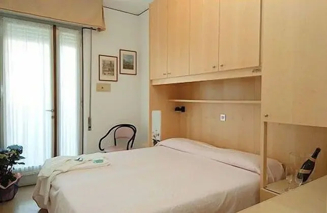 Economy Üç Kişilik Oda, 1 Yatak Odası, Sigara İçilmez, Özel Banyo
