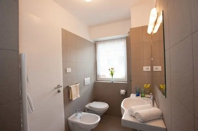 Tek Büyük veya İki Ayrı Yataklı Oda, Balkon