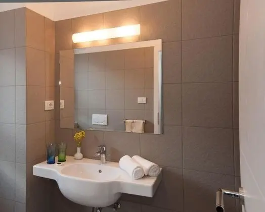 Tek Büyük veya İki Ayrı Yataklı Oda, Balkon