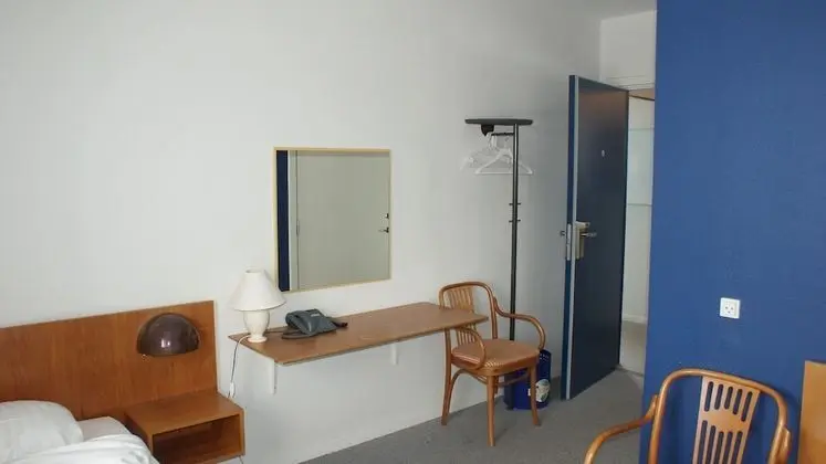 Basic Tek Büyük veya İki Ayrı Yataklı Oda