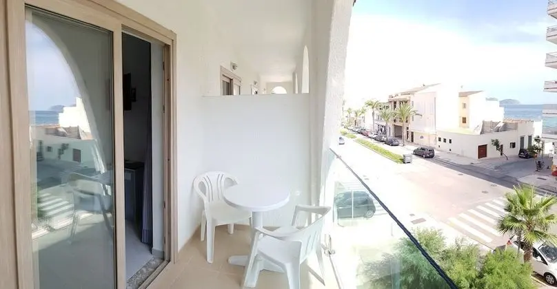 Tek Büyük Yataklı Oda, Balkon