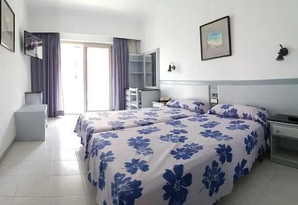 Tek Büyük Yataklı Oda, Balkon