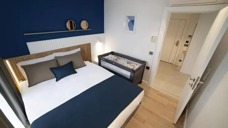 Suite, Kara Manzaralı, Balkonlu