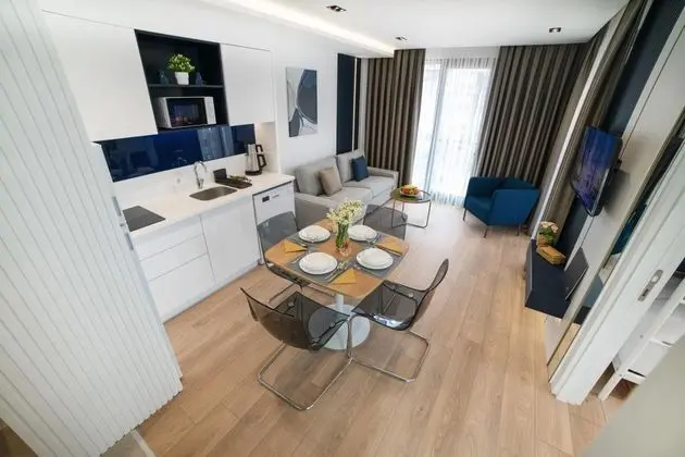 Suite, Kara Manzaralı, Balkonlu