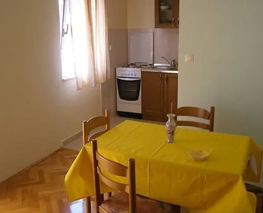 Apart Daire (Stipan - 80 m from sea - A4(2+2))