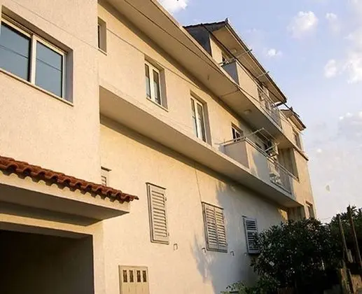 Apart Daire (Stipan - 80 m from sea - A4(2+2))