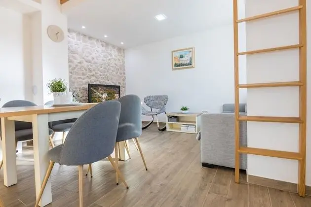 Ev (Stipe - with pool - H(6+1))