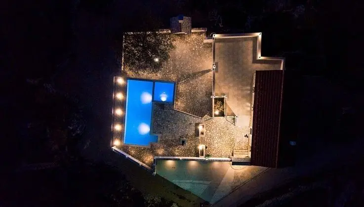 Ev (Stipe - with pool - H(6+1))