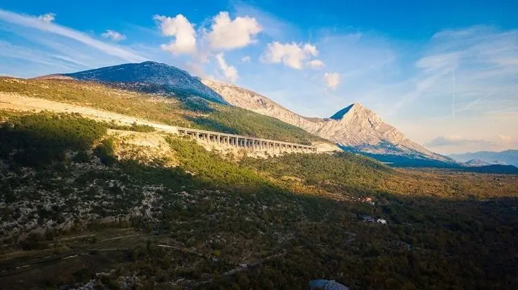 Ev (Stipe - with pool - H(6+1))