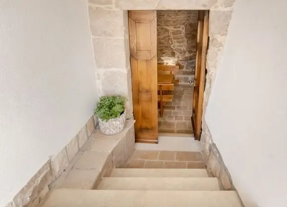 Ev (Stipe - with pool - H(6+1))