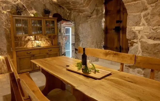 Ev (Stipe - with pool - H(6+1))