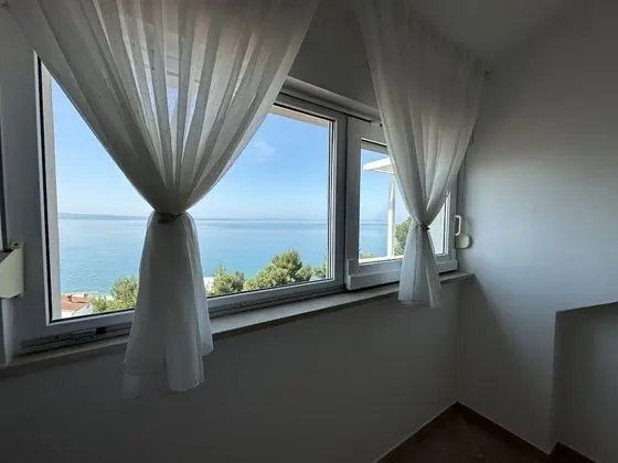 Room with view (no balcony, no kitchen)