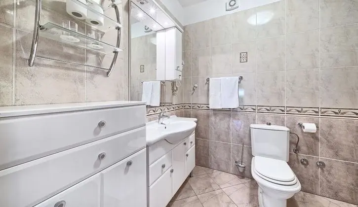 Room with view (no balcony, no kitchen)