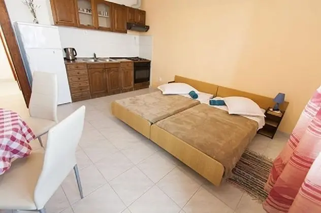 Apart Daire (Stipica - 100 m from beach - A1(3+2))