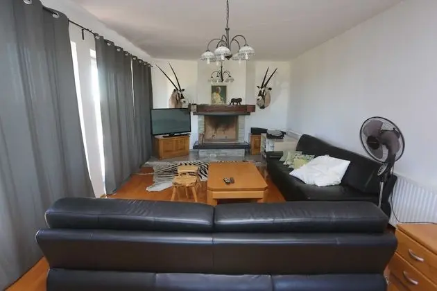 Villa (Five Bedroom Villa with swimming pool)