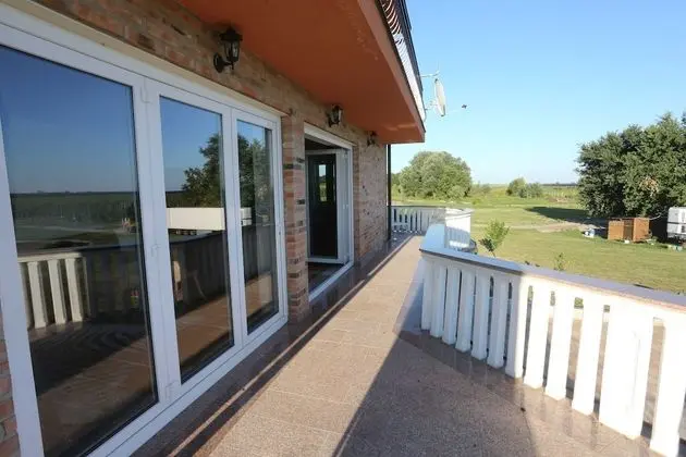 Villa (Five Bedroom Villa with swimming pool)