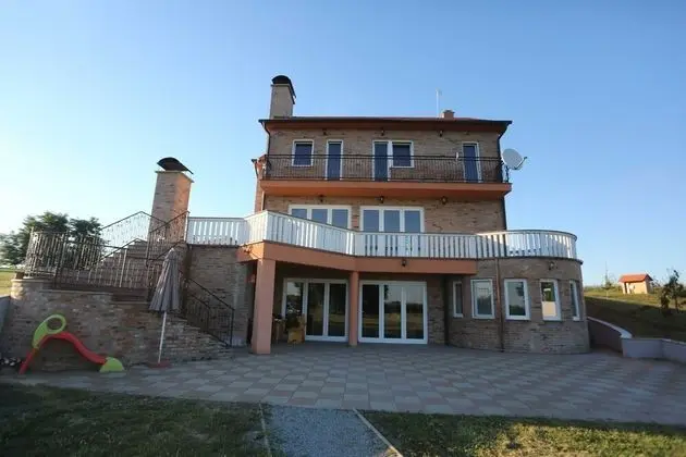 Villa (Five Bedroom Villa with swimming pool)