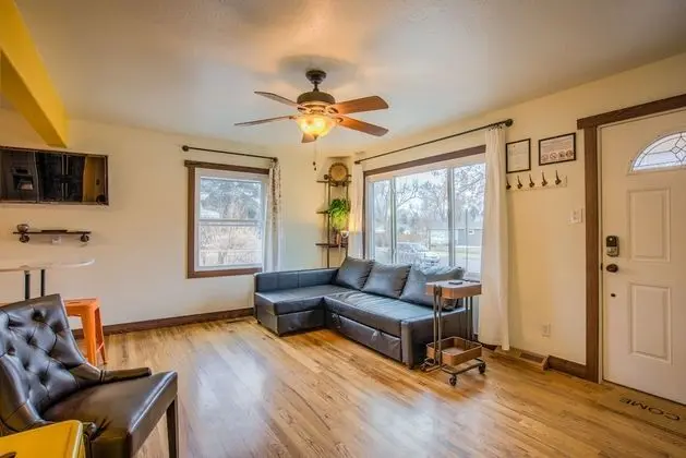 Ev (2 Bedrooms)