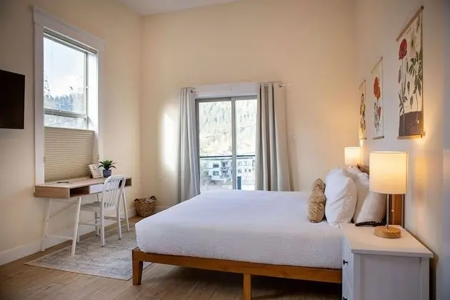 Deluxe Oda, 1 En Büyük (King) Boy Yatak, Balkon, Göl Manzaralı