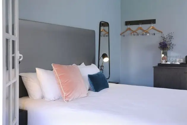 Superior King Suite