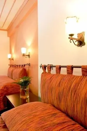 Family Oda, Şömine
