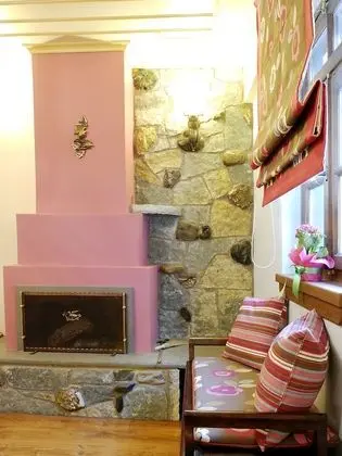 Family Oda, Şömine