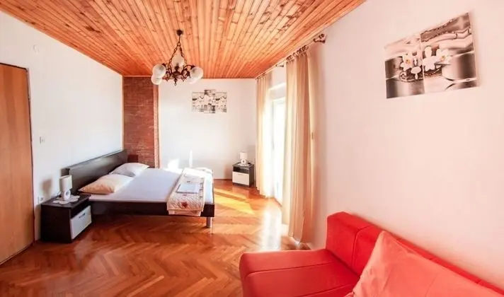 Apart Daire (Stjepan - 10m from beach - A1(4+1))