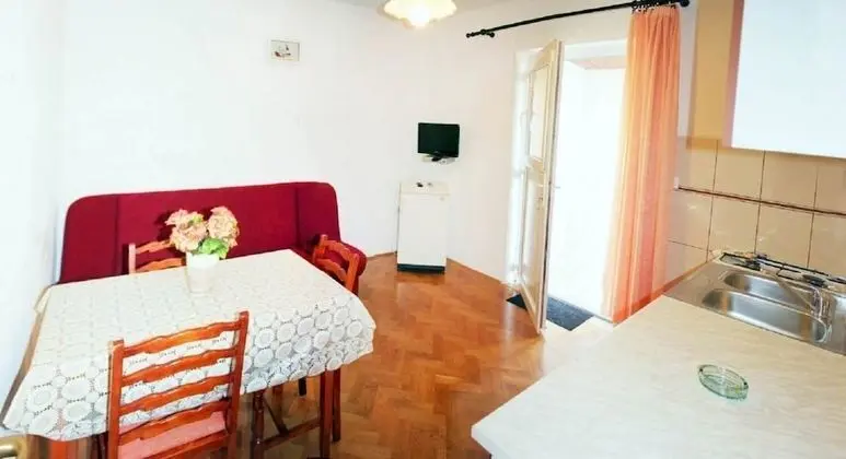 Apart Daire (Stjepan - 10m from beach - A3(2+1))