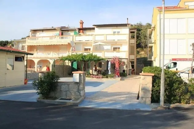 Apart Daire (Stjepan - 10m from beach - A3(2+1))