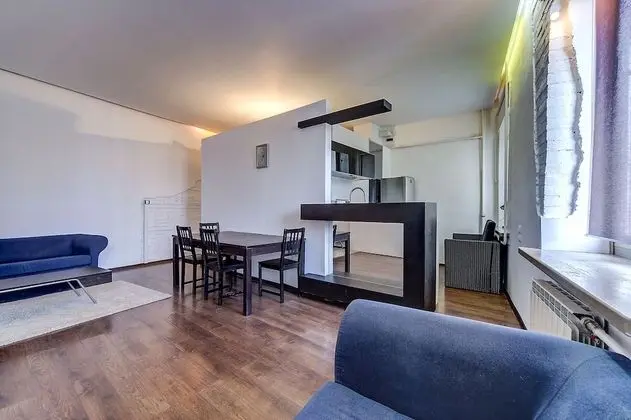 Apart Daire, 1 Yatak Odası (Karavannaya Ulitsa, 5)