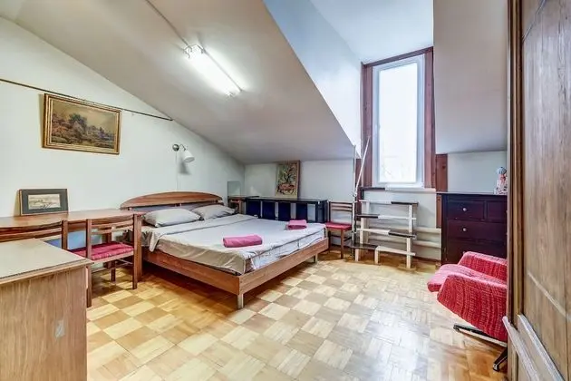 Apart Daire, 1 Yatak Odası (Karavannaya Ulitsa, 5)