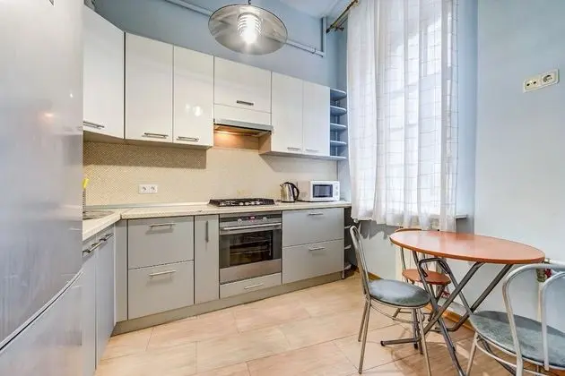 Apart Daire, 1 Yatak Odası (Karavannaya Ulitsa, 5)