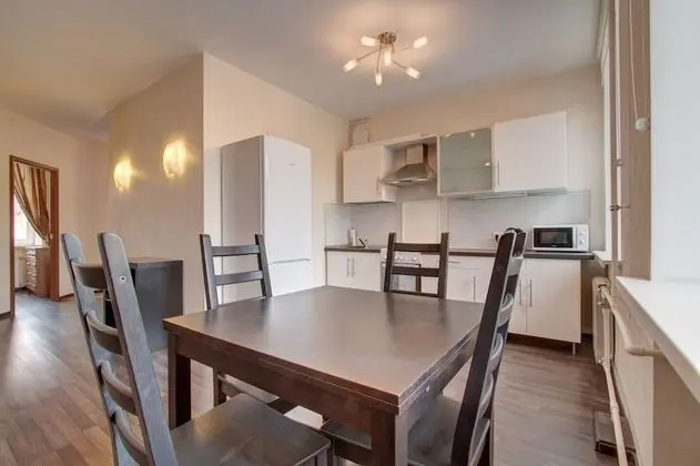 Apart Daire, 2 Yatak Odası (Pushkinskaya 8, Nevsky avenue 97)