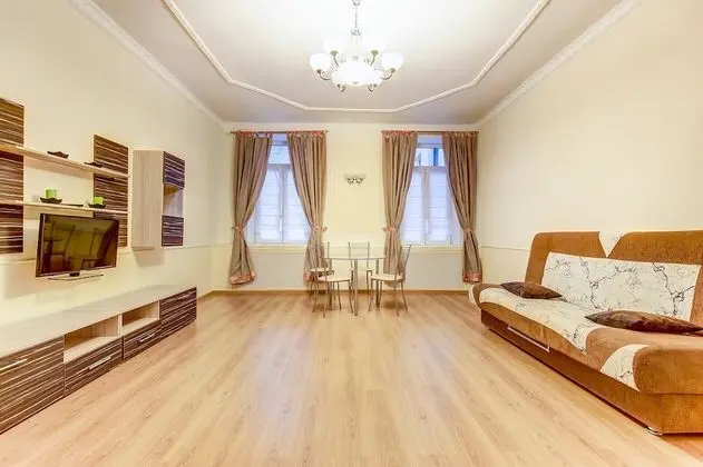 Apart Daire, 1 Yatak Odası (Nevsky avenue, 51)