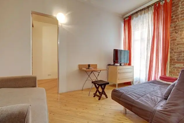 Apart Daire, 1 Yatak Odası (Nevsky avenue, 51)