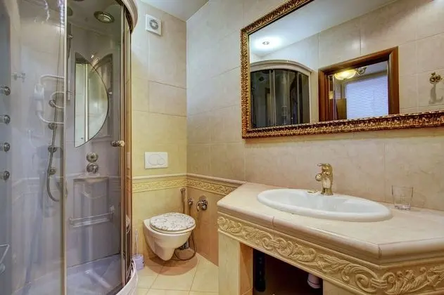 Apart Daire, 2 Yatak Odası (Nevsky avenue, 63)