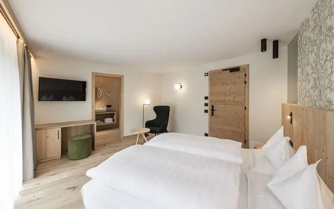 Deluxe Tek Büyük veya İki Ayrı Yataklı Oda