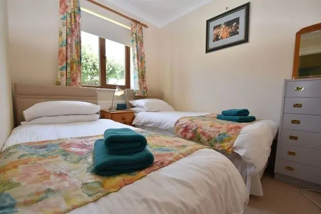 Bungalov, 4 Yatak Odası