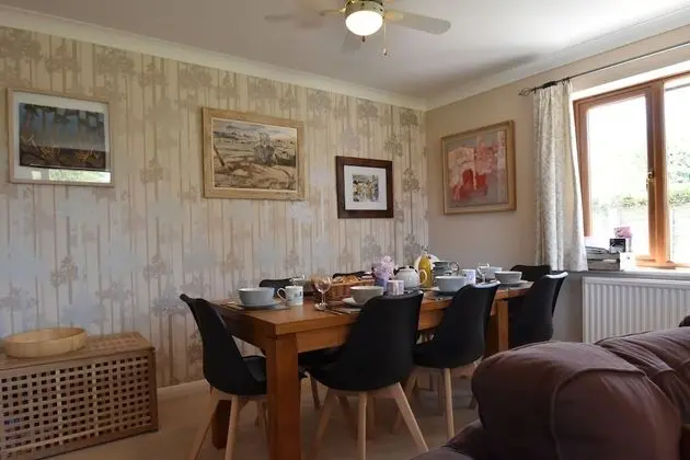 Bungalov, 4 Yatak Odası