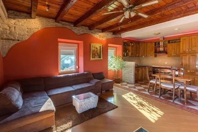Villa, Sigara İçilebilir