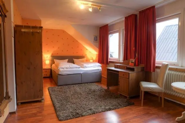 Tek Büyük Yataklı Oda