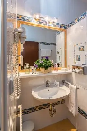 Comfort Büyük Yataklı Tek Kişilik Oda, 1 En Büyük (King) Boy Yatak, Sigara İçilmez, Balkon