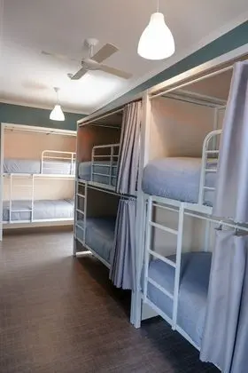 Ortak Ranzalı Oda, Sadece kadınlar için (Four Bed)