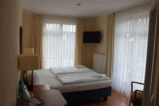 Tek Büyük Yataklı Oda